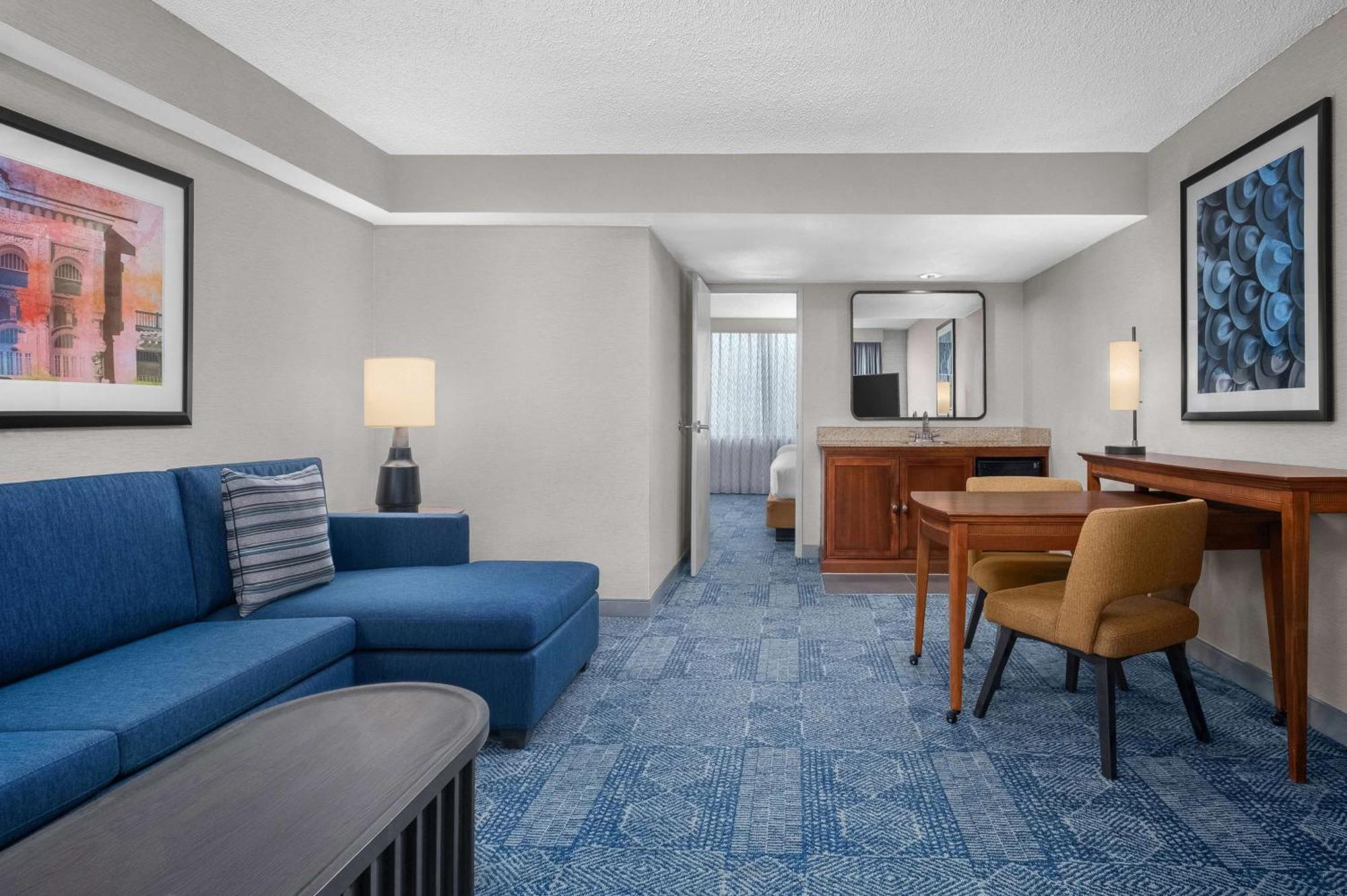 Embassy Suites By Hilton El Paso Exterior photo